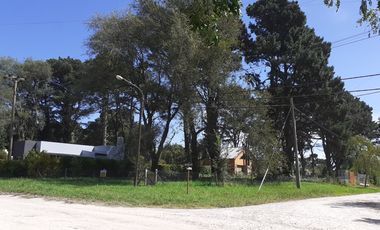 LOTE EN VENTA EN SIERRA DE LOS PADRES - ESQUINA