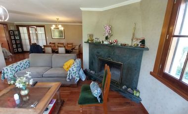 IMPORTANTE CHALET EN VENTA - GAS NATURAL CONECTADO - ZONA CAPILLA