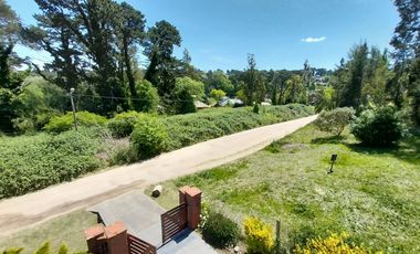 IMPORTANTE CHALET EN VENTA - GAS NATURAL CONECTADO - ZONA CAPILLA