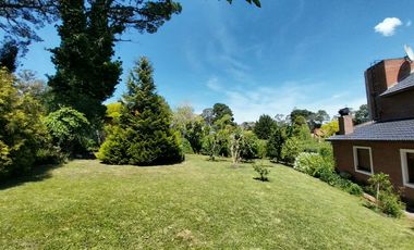 IMPORTANTE CHALET EN VENTA - GAS NATURAL CONECTADO - ZONA CAPILLA