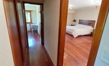 IMPORTANTE CHALET EN VENTA - GAS NATURAL CONECTADO - ZONA CAPILLA