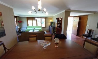 IMPORTANTE CHALET EN VENTA - GAS NATURAL CONECTADO - ZONA CAPILLA