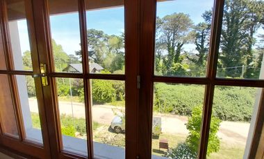 IMPORTANTE CHALET EN VENTA - GAS NATURAL CONECTADO - ZONA CAPILLA