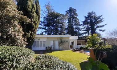 BAJO SU VALOR - CHALET EN SIERRA DE LOS PADRES -VENTA O PERMUTA - GAS NATURAL