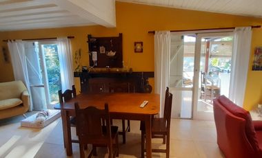 BAJO SU VALOR - CHALET EN SIERRA DE LOS PADRES -VENTA O PERMUTA - GAS NATURAL