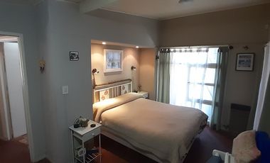 BAJO SU VALOR - CHALET EN SIERRA DE LOS PADRES -VENTA O PERMUTA - GAS NATURAL