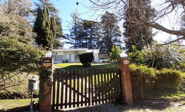 BAJO SU VALOR - CHALET EN SIERRA DE LOS PADRES -VENTA O PERMUTA - GAS NATURAL