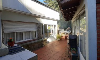 BAJO SU VALOR - CHALET EN SIERRA DE LOS PADRES -VENTA O PERMUTA - GAS NATURAL