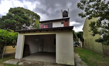Dúplex en venta de 2 dormitorios c/ cochera en San Bernardo
