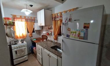 Dúplex en venta de 2 dormitorios c/ cochera en San Bernardo