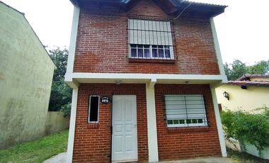 Dúplex en venta de 2 dormitorios c/ cochera en San Bernardo