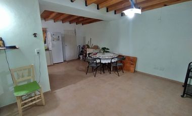 Dúplex en venta de 2 dormitorios c/ cochera en San Bernardo