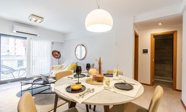 EN VENTA Departamento 2 dormitorios c/ balcon corrido en barrio Centro, Rosario