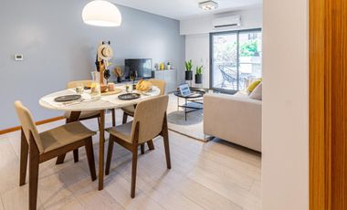 EN VENTA Departamento 2 dormitorios c/ balcon corrido en barrio Centro, Rosario