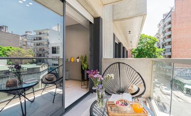 EN VENTA Departamento 2 dormitorios c/ balcon corrido en barrio Centro, Rosario