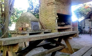 Casa En Venta En Zárate: BARRIO SAAVEDRA Oportunidad CHALET ÚNICO