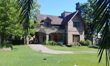 Casa En Venta En Zárate: BARRIO SAAVEDRA Oportunidad CHALET ÚNICO