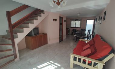 Dúplex en venta de 2 dormitorios c/ cochera en Costa Azul