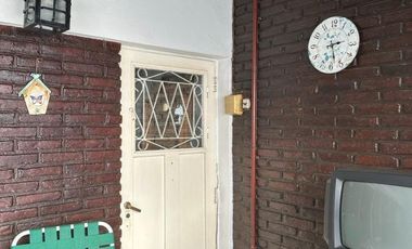 Casa en venta de 3 dormitorios c/ cochera en Nueva Pompeya