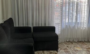 Casa en venta de 3 dormitorios c/ cochera en Nueva Pompeya