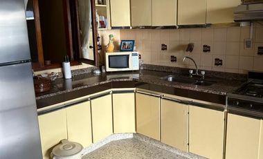 Casa en venta de 3 dormitorios c/ cochera en Nueva Pompeya