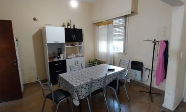 Casa en venta de 4 dormitorios en Parque Patricios