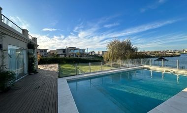 Casa en venta  en La Reserva Cardales, Sofitel sobre el LAGO Lujo clásico LAGUNA