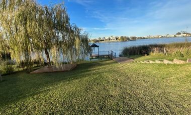 Casa en venta  en La Reserva Cardales, Sofitel sobre el LAGO Lujo clásico LAGUNA