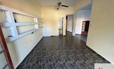 Casa en venta de 5 dormitorios c/ cochera