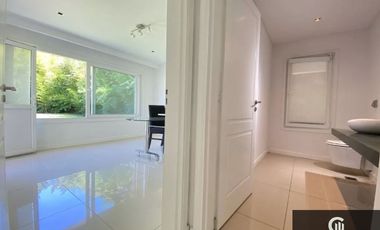 Casa en alquiler de 5 dormitorios c/ cochera en Manuel Alberti