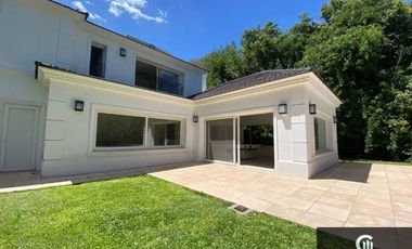 Casa en alquiler de 5 dormitorios c/ cochera en Manuel Alberti