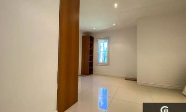 Casa en alquiler de 5 dormitorios c/ cochera en Manuel Alberti