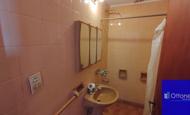 Departamento en venta de 2 dormitorios c/ cochera en Costa Azul