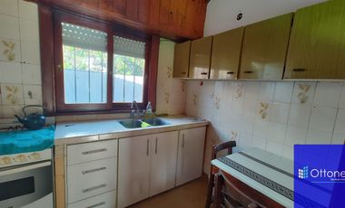 Departamento en venta de 2 dormitorios c/ cochera en Costa Azul