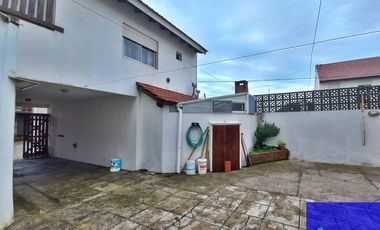 Dúplex en venta de 2 dormitorios c/ cochera en Mar de Ajo