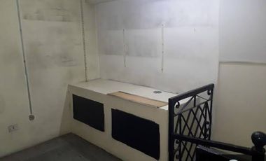 OPORTUNIDAD VENTA LOCAL COMERCIAL GALERIA FLORES SOBRE AV RIVADAVIA