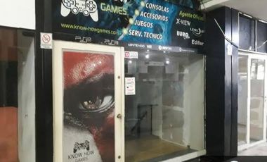 OPORTUNIDAD VENTA LOCAL COMERCIAL GALERIA FLORES SOBRE AV RIVADAVIA