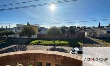 Casa en venta de 4 dormitorios c/ cochera en La Plata