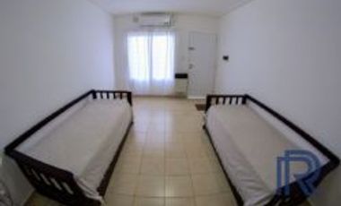 Departamento en alquiler temporario de 1 dormitorio c/ cochera en Universitario