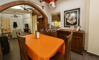 EXCLUSIVA PROPIEDAD 2 deptos pleno centro OPORTUNIDAD INVERSOR posibilidades