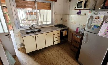 Casa en venta de 2 dormitorios c/ cochera en Mar de Ajo