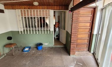Casa en venta de 2 dormitorios c/ cochera en Mar de Ajo