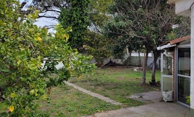 Casa en venta de 2 dormitorios c/ cochera en Mar de Ajo