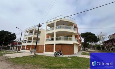 Departamento en venta de 2 dormitorios c/ cochera en San Bernardo