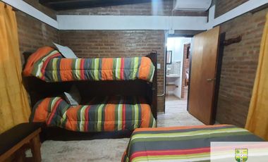 00271 – Departamento para 4/5 personas en Mina Clavero con Pileta. IMPECABLE