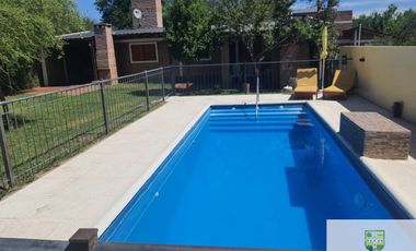 00271 – Departamento para 4/5 personas en Mina Clavero con Pileta. IMPECABLE