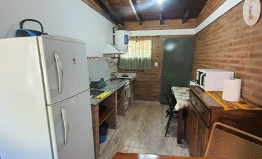 00271 – Departamento para 4/5 personas en Mina Clavero con Pileta. IMPECABLE