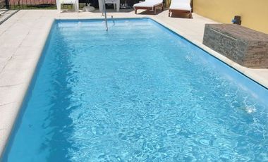 00271 – Departamento para 4/5 personas en Mina Clavero con Pileta. IMPECABLE