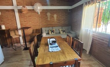 00271 – Departamento para 4/5 personas en Mina Clavero con Pileta. IMPECABLE