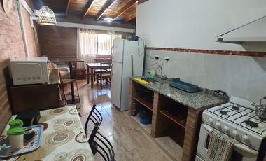 00271 – Departamento para 4/5 personas en Mina Clavero con Pileta. IMPECABLE